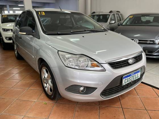 FORD FOCUS 1.6 GL 16V FLEX 4P MANUAL FORD FOCUS 1.6 GL 16V FLEX 4P MANUAL